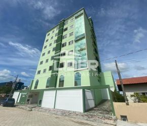 Apartamento no Bairro Balneário Perequê em Porto Belo com 3 Dormitórios (1 suíte) e 63 m² - 3675