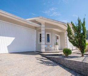 Casa em Santo Amaro da Imperatriz com 3 Dormitórios (1 suíte) - RMX2350