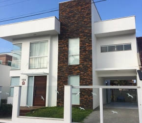 Casa no Bairro Prainha em São Francisco do Sul com 4 Dormitórios (1 suíte) e 213 m² - Imóvel 31
