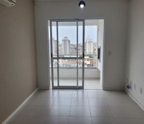 Apartamento no Bairro Areias em São José com 2 Dormitórios (1 suíte) - 450261