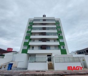 Apartamento no Bairro Areias em São José com 2 Dormitórios (1 suíte) e 60 m² - 123185