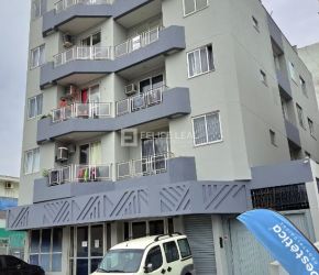 Apartamento no Bairro Barreiros em São José com 2 Dormitórios e 61 m² - 20230