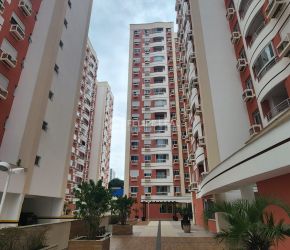 Apartamento no Bairro Barreiros em São José com 2 Dormitórios (1 suíte) e 74 m² - 21536