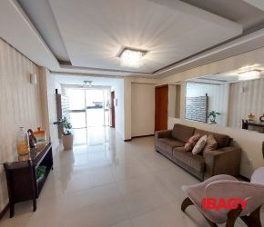 Apartamento no Bairro Campinas em São José com 3 Dormitórios (1 suíte) e 82.38 m² - 117013