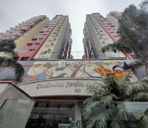 Apartamento no Bairro Campinas em São José com 3 Dormitórios (1 suíte) e 126 m² - 21067
