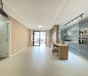 Apartamento no Bairro Centro em São José com 3 Dormitórios (3 suítes) e 110 m² - 17780