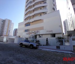 Apartamento no Bairro Nossa Senhora do Rosário em São José com 3 Dormitórios (1 suíte) e 91 m² - 113450