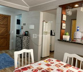 Apartamento no Bairro Praia Comprida em São José com 2 Dormitórios e 50 m² - 21385