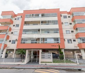 Apartamento no Bairro Sertão do Maruim em São José com 2 Dormitórios e 55 m² - 20507