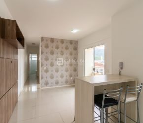 Apartamento no Bairro Sertão do Maruim em São José com 2 Dormitórios e 55 m² - 20507