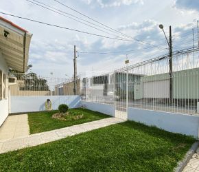 Casa no Bairro Barreiros em São José com 5 Dormitórios (1 suíte) e 260 m² - 3458