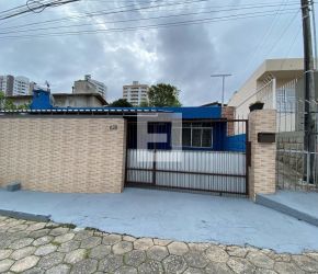 Casa no Bairro Barreiros em São José com 2 Dormitórios e 120 m² - 4148