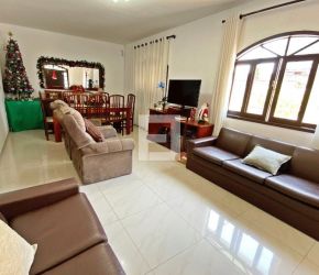 Casa no Bairro Barreiros em São José com 4 Dormitórios (1 suíte) e 120 m² - 16332