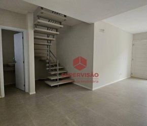 Casa no Bairro Forquilhas em São José com 2 Dormitórios e 70 m² - CA1023