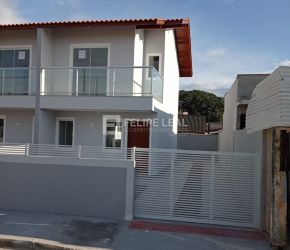 Casa no Bairro Serraria em São José com 2 Dormitórios e 73 m² - 17836