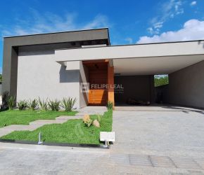 Casa no Bairro Sertão do Maruim em São José com 3 Dormitórios e 190 m² - 20948