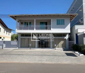 Casa no Bairro Capitais em Timbó com 3 Dormitórios (1 suíte) e 265 m² - LR180