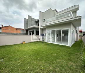 Casa no Bairro Capitais em Timbó com 3 Dormitórios (1 suíte) e 122 m² - LR378