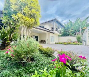 Casa no Bairro Capitais em Timbó com 3 Dormitórios e 180 m² - 5611189