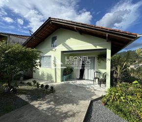 Casa no Bairro Pomeranos em Timbó com 2 Dormitórios e 63 m² - LR399