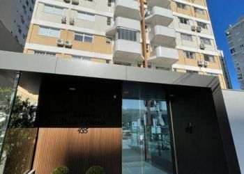 Apartamento no Bairro Centro em Balneário Camboriú com 4 Dormitórios (4 suítes) e 233 m² - CO0083