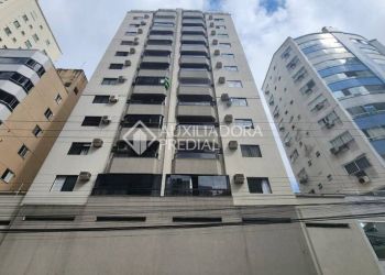 Apartamento no Bairro Centro em Balneário Camboriú com 3 Dormitórios (1 suíte) - 460157