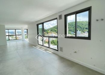 Apartamento no Bairro Centro em Balneário Camboriú com 4 Dormitórios (4 suítes) - 451948