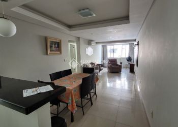 Apartamento no Bairro Centro em Balneário Camboriú com 2 Dormitórios (1 suíte) - 471344