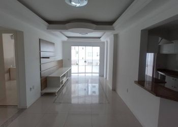 Apartamento no Bairro Centro em Balneário Camboriú com 2 Dormitórios (1 suíte) - 410645