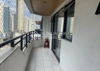 Apartamento no Bairro Centro em Balneário Camboriú com 2 Dormitórios (1 suíte) - 476502