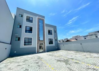 Apartamento no Bairro Centro em Balneário Piçarras com 2 Dormitórios (1 suíte) e 59.5 m² - 70211118