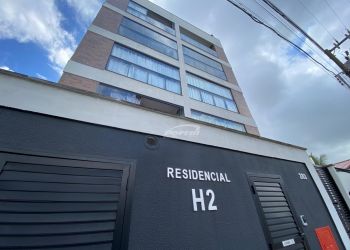 Apartamento no Bairro Centro em Balneário Piçarras com 2 Dormitórios (1 suíte) e 66.07 m² - 35717745