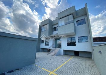 Apartamento no Bairro Centro em Balneário Piçarras com 2 Dormitórios (1 suíte) - 379219