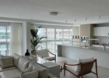 Apartamento no Bairro Itacolomi em Balneário Piçarras com 3 Dormitórios (3 suítes) e 127.93 m² - 35712139