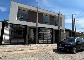 Casa no Bairro Itacolomi em Balneário Piçarras com 3 Dormitórios (3 suítes) e 127 m² - 35712166