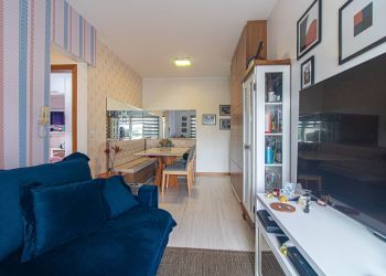 Apartamento no Bairro Água Verde em Blumenau com 3 Dormitórios (1 suíte) e 71.33 m² - AP2179