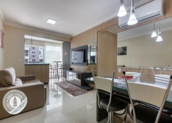 Apartamento no Bairro Água Verde em Blumenau com 3 Dormitórios (1 suíte) e 73 m² - 2376