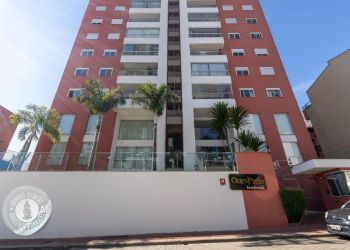 Apartamento no Bairro Centro em Blumenau com 3 Dormitórios (1 suíte) - 1553