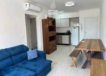 Apartamento no Bairro Centro em Blumenau com 1 Dormitórios (1 suíte) e 48 m² - 9317