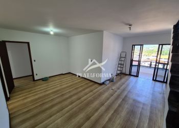 Apartamento no Bairro Garcia em Blumenau com 4 Dormitórios (1 suíte) e 235 m² - 3285