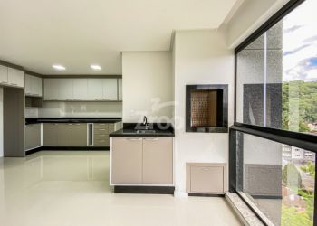 Apartamento no Bairro Itoupava Seca em Blumenau com 2 Dormitórios (2 suítes) e 75 m² - 5064225