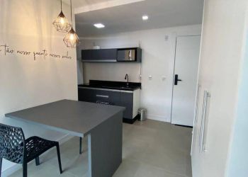 Apartamento no Bairro Itoupava Seca em Blumenau com 1 Dormitórios e 50 m² - AP4396