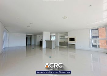 Apartamento no Bairro Ponta Aguda em Blumenau com 4 Dormitórios (4 suítes) e 300 m² - AP07674L