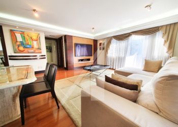 Apartamento no Bairro Ponta Aguda em Blumenau com 3 Dormitórios (3 suítes) e 455.66 m² - 5622