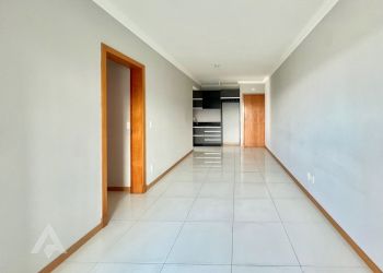 Apartamento no Bairro Velha em Blumenau com 3 Dormitórios (1 suíte) e 86 m² - 1333877