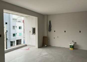 Apartamento no Bairro Velha em Blumenau com 1 Dormitórios (1 suíte) e 37.89 m² - 5879