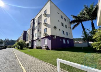 Apartamento no Bairro Velha em Blumenau com 2 Dormitórios e 57 m² - 4730104