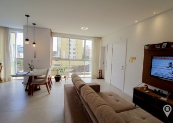 Apartamento no Bairro Velha em Blumenau com 2 Dormitórios (2 suítes) e 79 m² - 4816