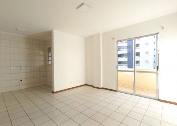 Apartamento no Bairro Victor Konder em Blumenau com 1 Dormitórios e 47 m² - 26420