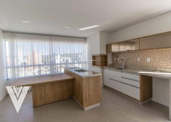 Apartamento no Bairro Vila Nova em Blumenau com 3 Dormitórios (1 suíte) e 170 m² - AP0947
